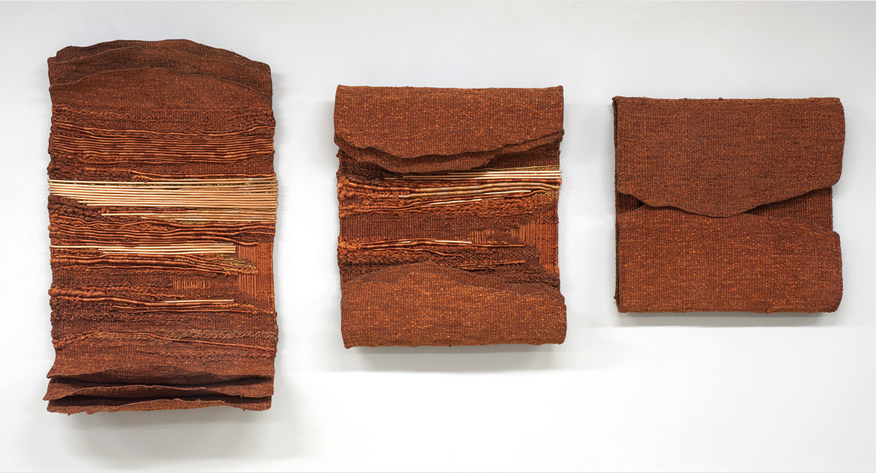 1981 La Lettre — 40”x 22” x 9” 101 x 55,8 x 22,8cm — 24”x 22”x 11” 61 x 55,8 x 28cm — 21”x 22” x 6” 53 x 55,8 x 15cm 